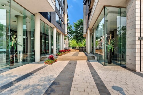 Nearby - P1-302-3419 Av. Henri-Julien, Montréal (Le Plateau-Mont-Royal), QC - Outdoor