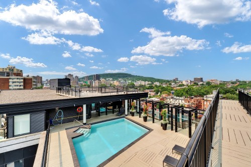 Pool - P1-302-3419 Av. Henri-Julien, Montréal (Le Plateau-Mont-Royal), QC - Outdoor With In Ground Pool With View