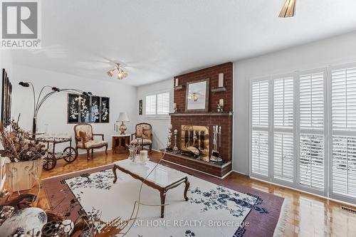 3938 Midhurst Lane, Mississauga, ON - Indoor Photo Showing Living Room With Fireplace