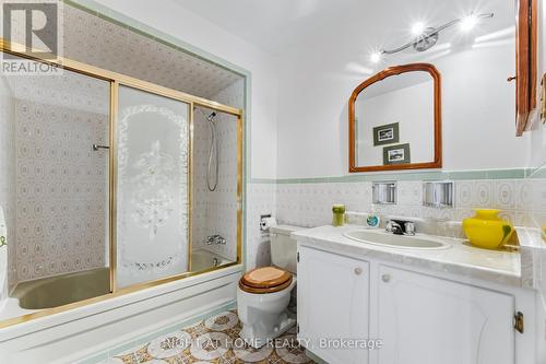 3938 Midhurst Lane, Mississauga, ON - Indoor Photo Showing Bathroom