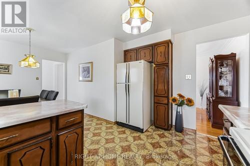 3938 Midhurst Lane, Mississauga, ON - Indoor Photo Showing Kitchen