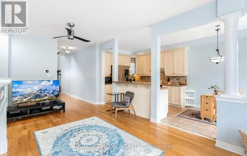 3852 Bloomington Crescent, Mississauga, ON - Indoor