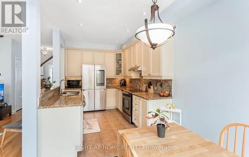 3852 Bloomington Crescent, Mississauga, ON - Indoor