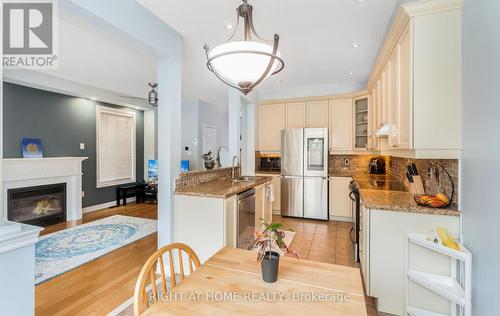 3852 Bloomington Crescent, Mississauga, ON - Indoor