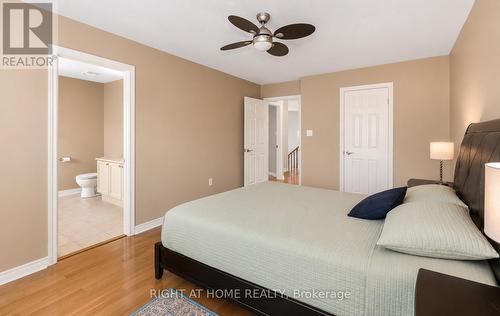 3852 Bloomington Crescent, Mississauga, ON - Indoor Photo Showing Bedroom