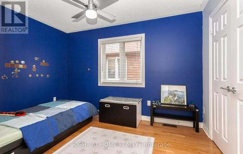 3852 Bloomington Crescent, Mississauga, ON - Indoor Photo Showing Bedroom