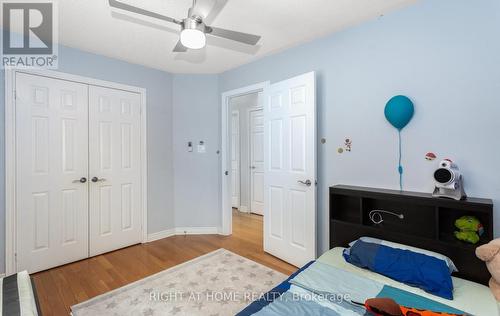 3852 Bloomington Crescent, Mississauga, ON - Indoor Photo Showing Bedroom