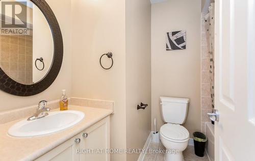 3852 Bloomington Crescent, Mississauga, ON - Indoor Photo Showing Bathroom