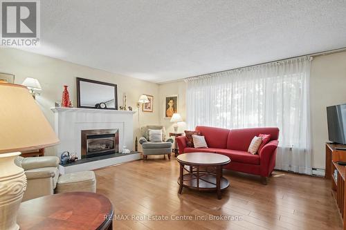 23 Northwood Crescent, Guelph (Willow West/Sugarbush/West Acres), ON - Indoor Photo Showing Living Room With Fireplace