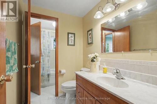 23 Northwood Crescent, Guelph (Willow West/Sugarbush/West Acres), ON - Indoor Photo Showing Bathroom