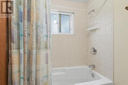 23 Northwood Crescent, Guelph (Willow West/Sugarbush/West Acres), ON - Indoor Photo Showing Bathroom
