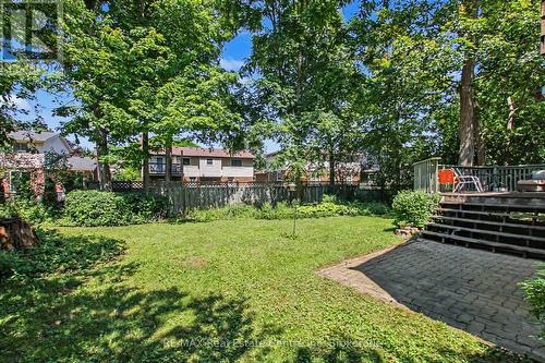 23 Northwood Crescent, Guelph (Willow West/Sugarbush/West Acres), ON - Outdoor