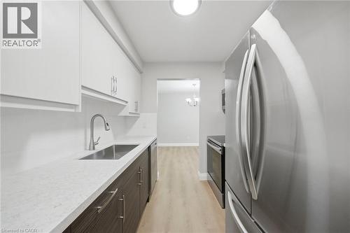 2155 Duncaster Drive Unit# 2, Burlington, ON - Indoor Photo Showing Kitchen With Upgraded Kitchen