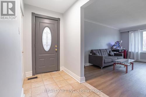 7 BRIGHTSIDE DRIVE , Toronto, Ontario M1E 3Y8 2