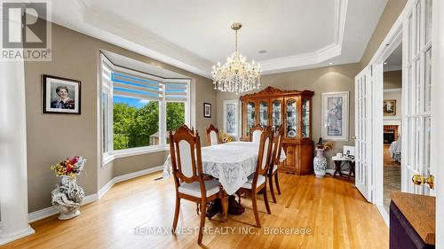 Dining Room with Bay Windows - 71 Gidleigh Park Crescent, Vaughan, ON - Indoor Photo Showing Dining Room