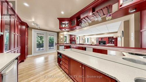 Well-Appointed Wet Bar with Exceptional Storage - 71 Gidleigh Park Crescent, Vaughan, ON - Indoor Photo Showing Other Room