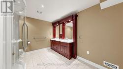 Elegant 4-Piece Bathroom with Double Vanity - 