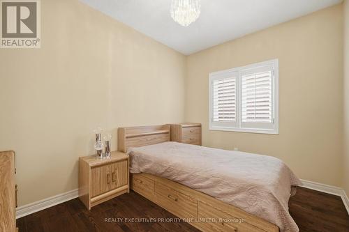 222 Caproni Drive, Vaughan, ON - Indoor Photo Showing Bedroom