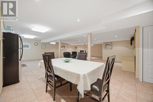 222 Caproni Drive, Vaughan, ON - Indoor Photo Showing Dining Room