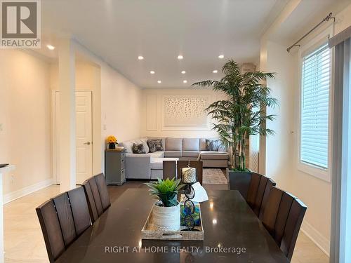 111 Forecastle Road, Vaughan, ON - Indoor Photo Showing Dining Room