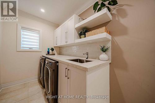 111 Forecastle Road, Vaughan, ON - Indoor Photo Showing Laundry Room