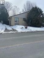 122 ROTHESAY DRIVE  Ottawa, ON K2L 1P1