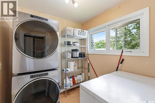 917 S Avenue N, Saskatoon, SK - Indoor Photo Showing Laundry Room