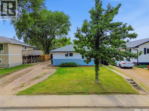 917 S Avenue N, Saskatoon, SK - Outdoor