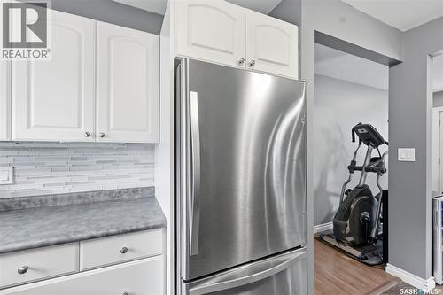 917 S Avenue N, Saskatoon, SK - Indoor Photo Showing Kitchen