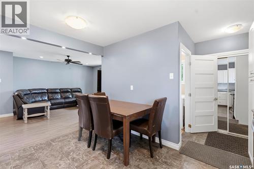 917 S Avenue N, Saskatoon, SK - Indoor