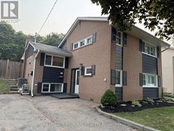 92 VISTA DRIVE Mississauga, ON L5M 1C5