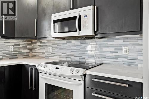 3107 Mcclocklin Road, Saskatoon, SK - Indoor Photo Showing Kitchen With Upgraded Kitchen