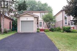 543 DRUMMERHILL Crescent  Waterloo, ON N2T 1G3