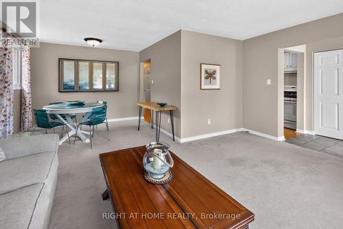 27 Dyer Street, St. Thomas, ON - Indoor Photo Showing Other Room