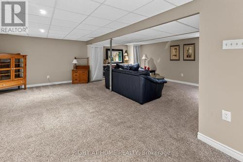 27 Dyer Street, St. Thomas, ON - Indoor