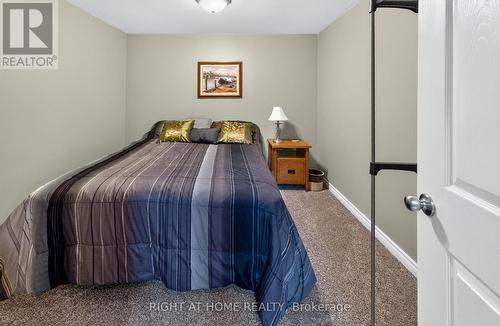 27 Dyer Street, St. Thomas, ON - Indoor Photo Showing Bedroom