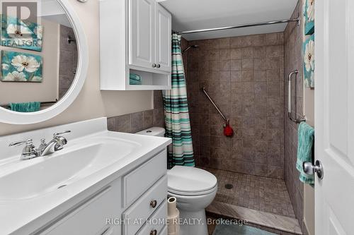 27 Dyer Street, St. Thomas, ON - Indoor Photo Showing Bathroom