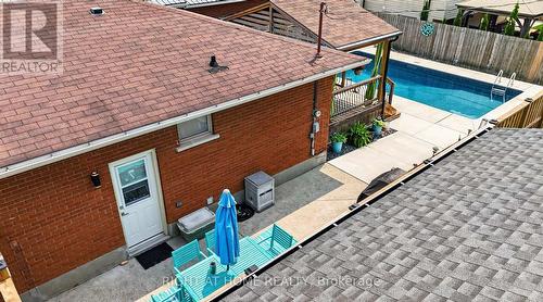 27 Dyer Street, St. Thomas, ON - Outdoor With Exterior