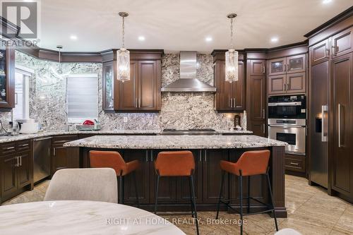 99 Fairview Road W, Mississauga, ON - Indoor Photo Showing Kitchen With Upgraded Kitchen