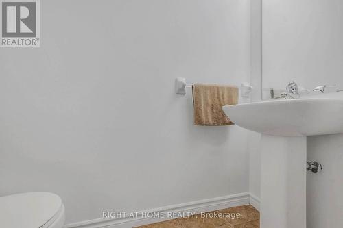 8 Kenridge Terrace, Hamilton, ON - Indoor Photo Showing Bathroom