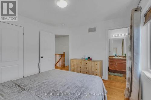 8 Kenridge Terrace, Hamilton, ON - Indoor Photo Showing Bedroom