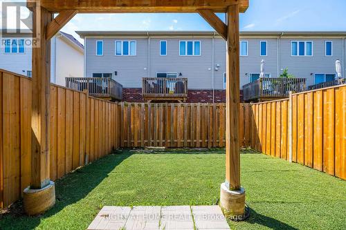 8 Kenridge Terrace, Hamilton, ON - Outdoor