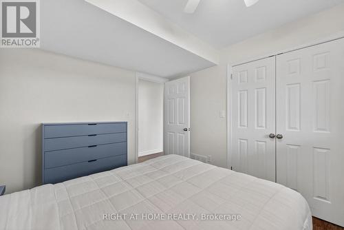 442 Silver Birch Drive, Tiny, ON - Indoor Photo Showing Bedroom