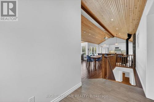 442 Silver Birch Drive, Tiny, ON - Indoor Photo Showing Other Room