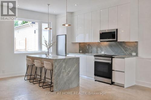 LANEWAY HOUSE - 266 INDIAN GROVE , Toronto, Ontario M6P 2H5 2