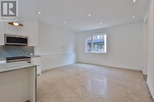 LANEWAY HOUSE - 266 INDIAN GROVE , Toronto, Ontario M6P 2H5 3