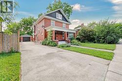 30 WILLOW STREET N Halton Hills, ON L7J 1Z7