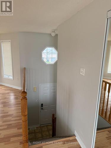 UPPER - 229 DUNSMORE LANE , Barrie, Ontario L4M 7A3 3