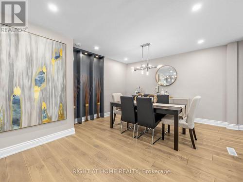 4236 Credit Pointe Drive, Mississauga, ON - Indoor Photo Showing Dining Room