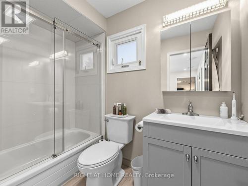 4236 Credit Pointe Drive, Mississauga, ON - Indoor Photo Showing Bathroom